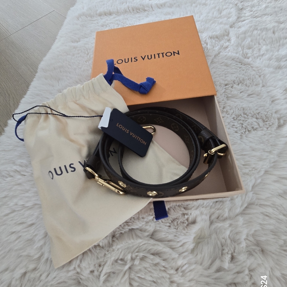 Louis Vuitton Black Leather Strap